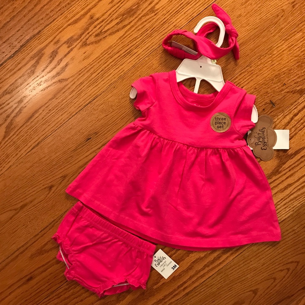 Baby Essentials Top / Short set, Fuchsia